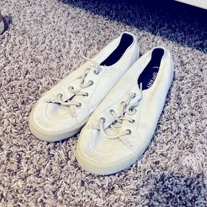 Sperry white no tie tennis’s shoes size 7.5